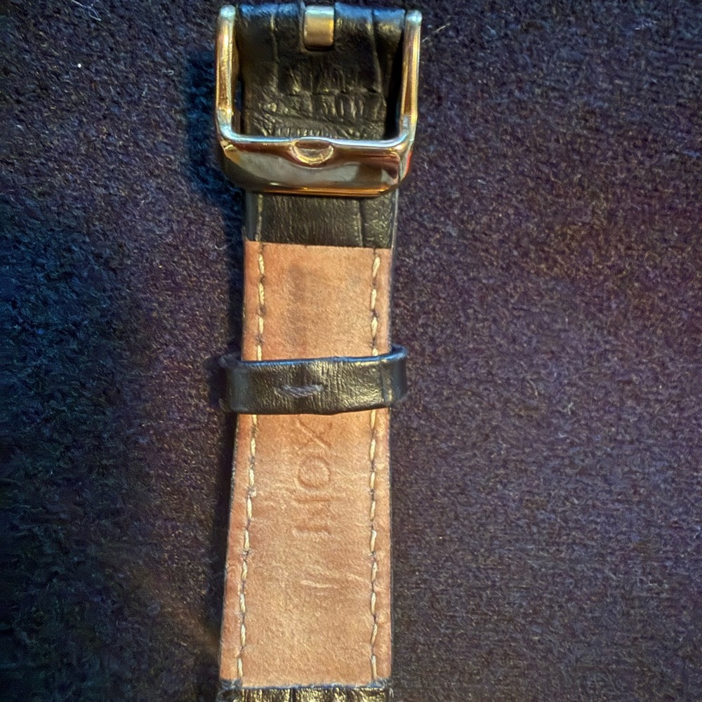 Nixon Gold and Black Leather Watch - Picture 8 of 8